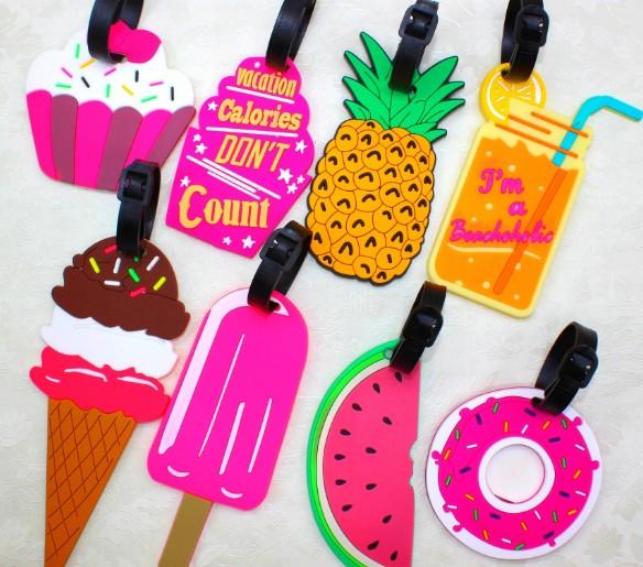 Samples of hang tags customized soft/hard pvc silicone, laminated paper kraft hangtags printing for bottle/luggage/clothing swing tags maker