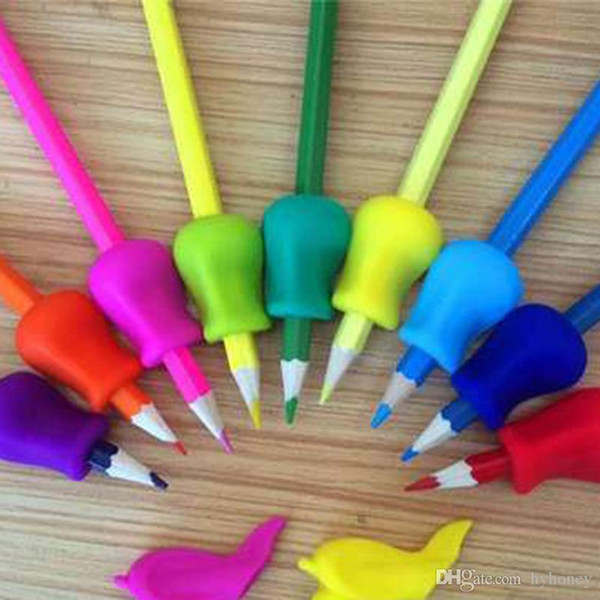 Wholesale-50 pcs NEW Kids Ultra Pencil Pen Control Handwriting Aid Right Left Handed Soft Pencil Grip School Stationery Color Ranmly