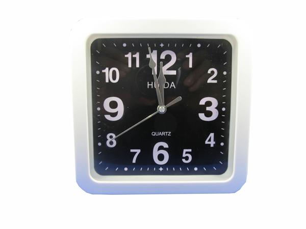 Wall Clock Pinhole Camera with remote control Mini Clock Camera DVR 4/8GB wall clock video recorder with retail box