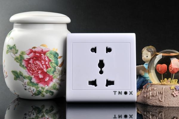 T4 Wall Socket pinhole camera HD 1280*960 30fps Remote Control Socket camera DVR Digital voice video recorder Mini DVR white