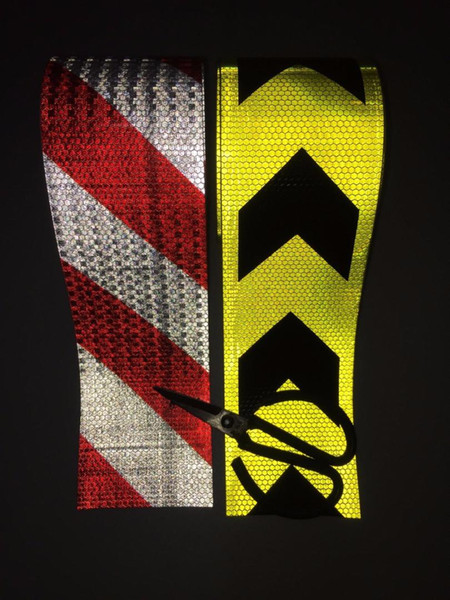 10cm*1M Arrow/Twill Self-adhesive PVC Reflective Safety Warning Tape Road Traffic Construction Site Reflective Guide Sign