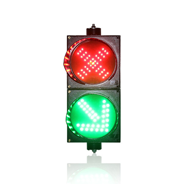 New design parking lots 200mm red cross 45 degree green arrow LED traffic light for sale