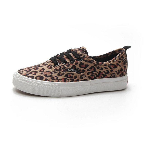 Spring and autumn fashion canvas shoes female students version of leopard casual shoes flat tide shoes .SP-020