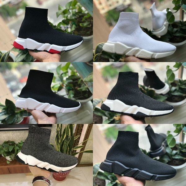 High Quality 2019 New Design Walking Speed Shoes Cheap Trainer Oreo Triple Black White Red Flat Fashion Casual Socks Boot Men Women Sneakers