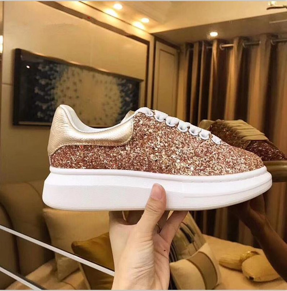 2019 New Luxury Designer Men Casual Shoes Cheap Best Top Quality Mens Womens Fashion Sneakers Party Shoes Velvet Sneakers Tennis