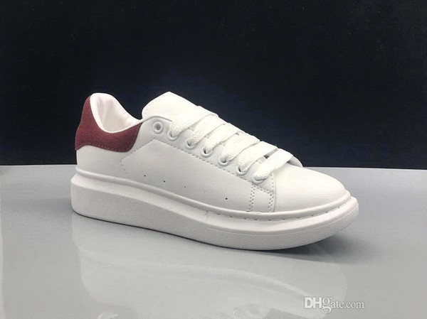 Classic Queens ACE brand fashion luxury designer luxury women Casual shoes Alexander white MC low cut Leather womens sports sneakers