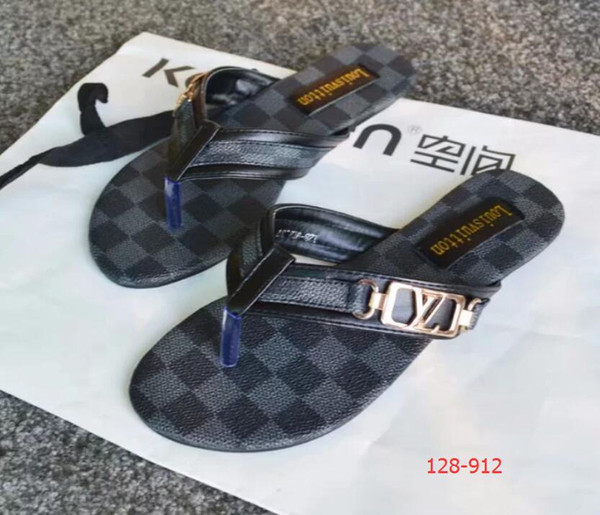 2019 hot Women Sandals big size Designer Shoe Luxury flip flops sandals Summer Fashion Wide Flat Slippery With Sandals Slipper flip flops