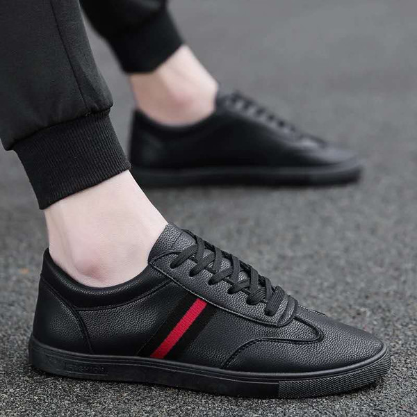 Classic fashion design of small white shoes in summer of 2019 authentic fashion shoes, sneakers, casual shoes, men's sports shoes, small whi