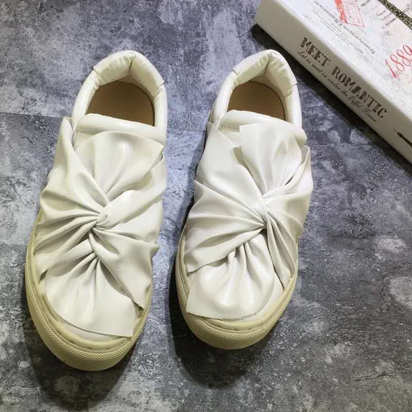 European and American classic design fashion trend bowknot small white shoes women round head thick sole leisure foot pedal lazy shoes