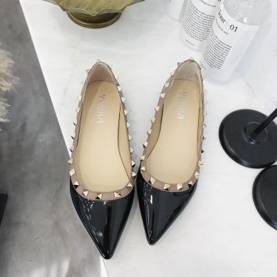 Spring and Autumn 2019 Fashion Trend New Rivet Point Single Shoes Women Flat Floating Shoes Brief Lady Painted Liuting Shoes