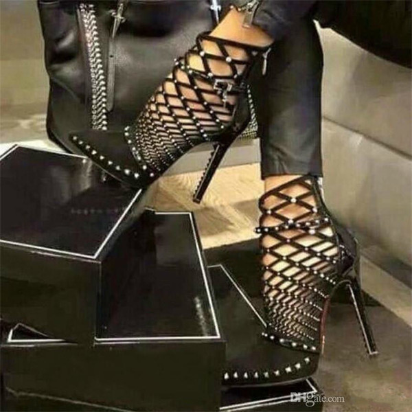 Luxury Rivets Pumps Brand Designer Pumps Women Sandals High Heels Ladies Rivets Shoes Elegant Black Banquet Shoe