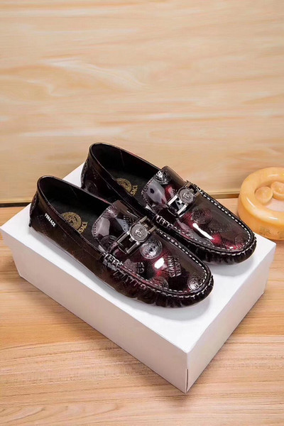 Fashion Flats Men Black/Red Formal Casual Slip-On Embossed Leather Men Flats Oxfords Loafers Casual Man Moccasin Shoes