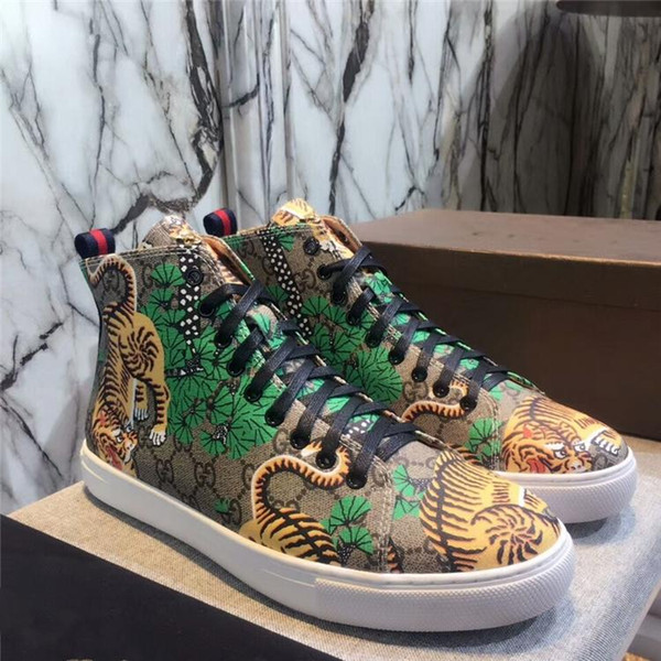 High-end men's shoes autumn and winter high-top shoes casual leather lace tiger head embroidery England board shoes