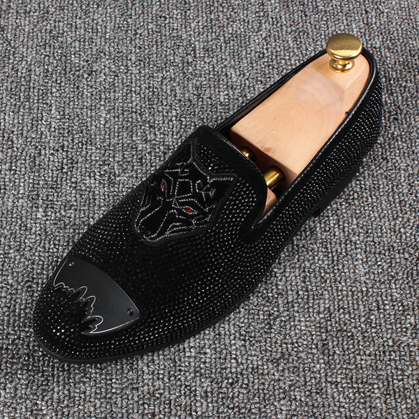 2019 New Fashion Personality Men Moccasin-gommino Pointed Toe Slip-on shoes Crystals Tide Casual Leather Shoes Hademade Dress shoes