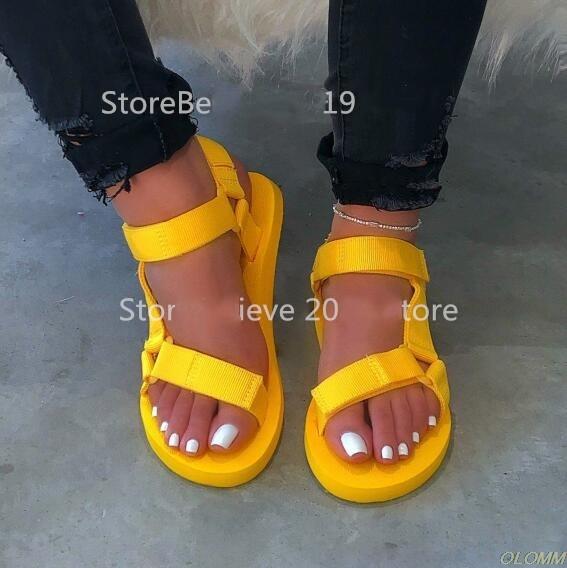 Hot Sale new women spring/summer new soft-slip non-slip sandals foam sole durable sandals ladies outdoor beach slippers MS