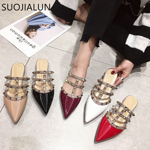 SUOJIALUN Women Flat Slippers Slip On Mules Brand Designers 2019 Fashion Luxury Rivet T-strap Slides Slip On Loafers Mules