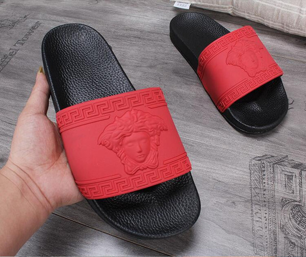 Hot brand Men Beach Slide Sandals Scuffs Slippers Mens black white red Gold Beach Fashion slip-on designer sandals designer slippers G7.6