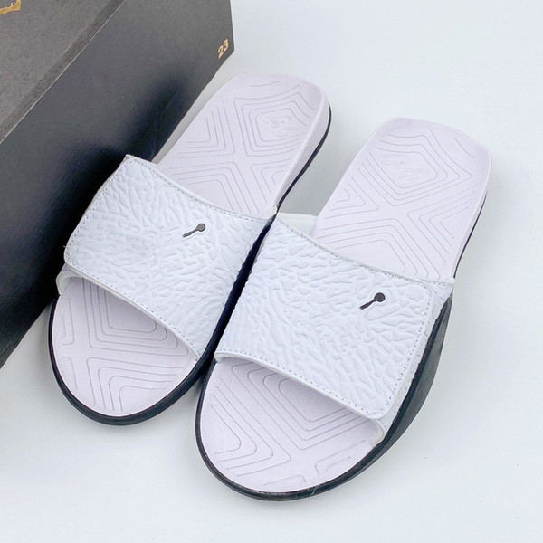 New Designer Slippers Rubber Sandal Slides Women Mens Flip Flops Summer Skid Beach Flat Striped Causal Shoes Basketball Player Fashion