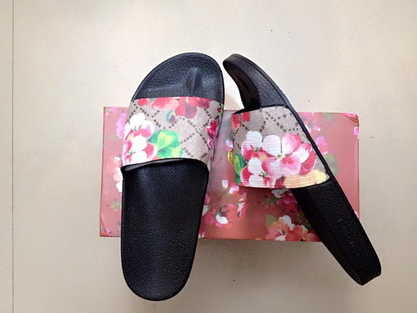 2017 Famous Brand Men Woman Flat Sandals Fashion Casual Classics Summer Beach Slippers Outdoor Flowers Slippers With Brand Box Drop Shipping