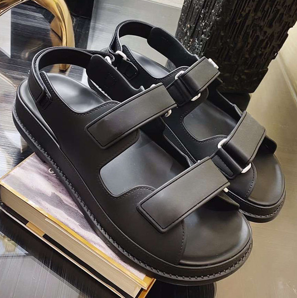 Women Sandals Boutique Travel Simple noble Thick bottom Fashion Brand Sexy Exposed toe ladies hollow casual sandals