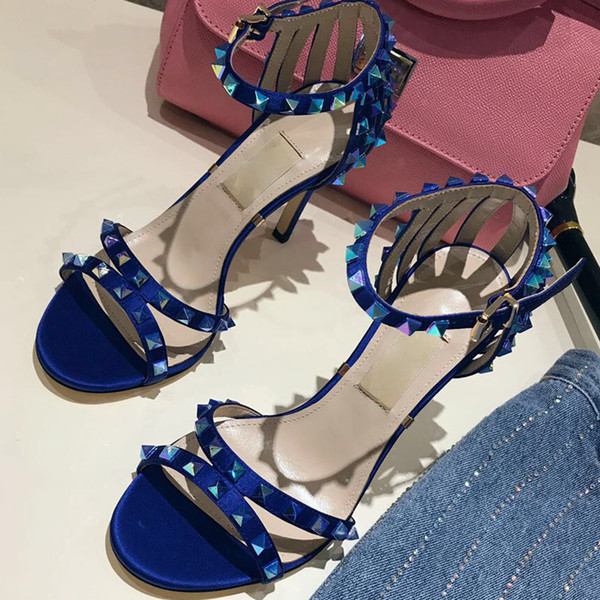 Women's shoes, summer new high quality pure silk rivet sandals, double-color double-buckle with classic comfortable wedge sandals.