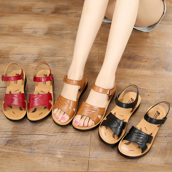 Ladies fashion casual shoes Summer Sandals Slipper Beach shoes Black Non-slip rubber sole Women shoes Work/home Flat Heel Platforms T8108