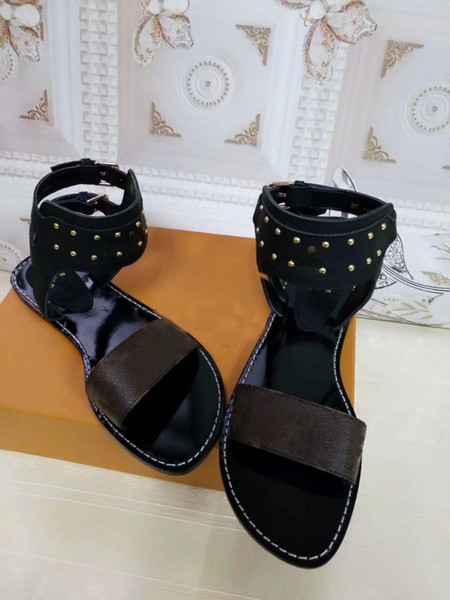 New European Classic Luxury Style Ladies Sandals Flat-soled Slippers Fashion Shoes Golden Belt Button Decorative Leather Making