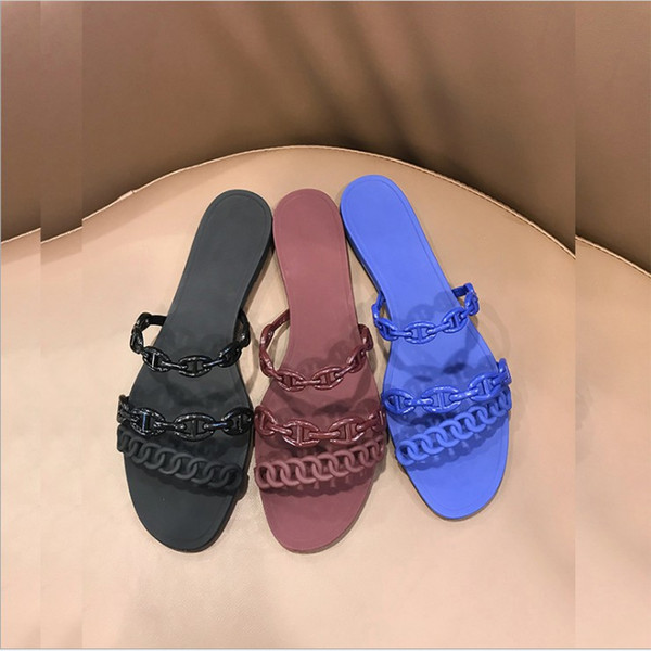 2019 Luxury Designer Europe and the United States new plastic chain beach shoes candy color jelly sandals chain flat bottomed out sandals 35