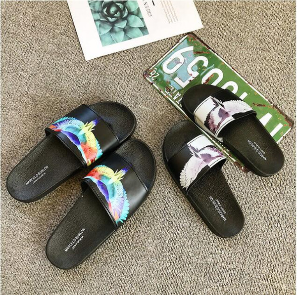 Mens Luxury Slippers Branded Women Desinger Slides Flip Flops with Wings Stereoscopic Patterns Summer Skid Resistance Flat Slippers Shoes