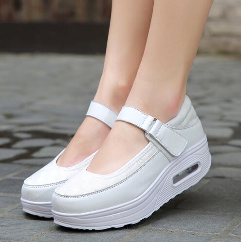 New Big Size Women Sneakers Platform Sport Running Shoes Anti-slip Breathable Outdoor Shoes for Female White Shallow Shake Shoes