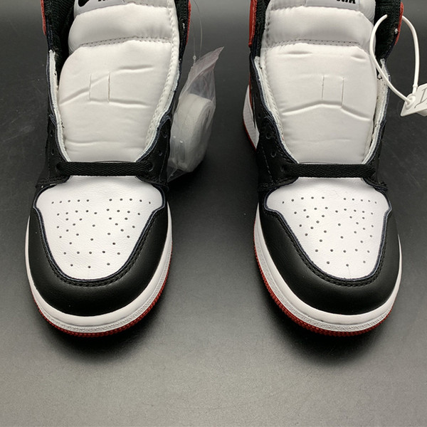 High Og Black Toe 555088-125 1s I Red White Kicks Women Men Basketball Sports Shoes Sneakers Trainers With Original Box