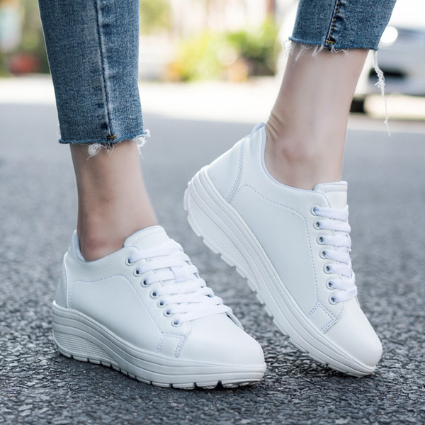 Women's Big Size Fitness Shoes Female Outdoor Shake Shoes Height Increase Black White Slim Sneakers Antislip Sport Running Shoes