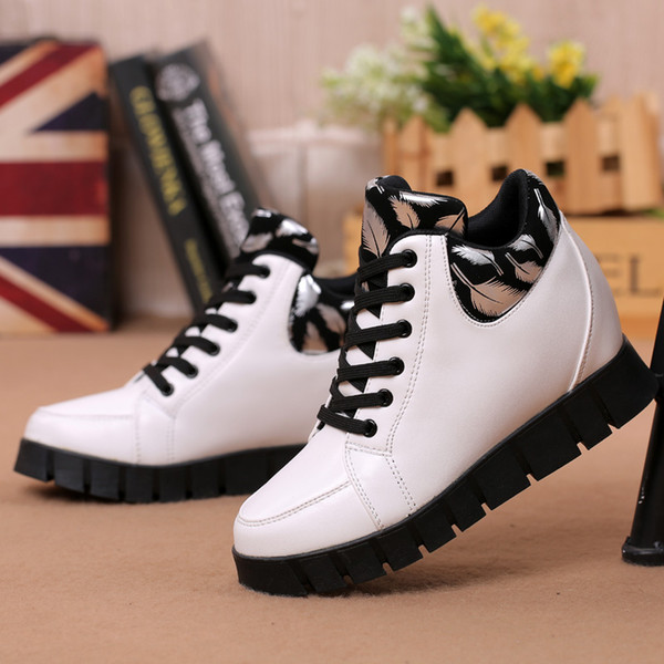 Winter Warm Plush High Top Microfiber Sport Running Shoes Outdoor Height Increase Platform Sneakers Leaves Pattern Comfort Shoes