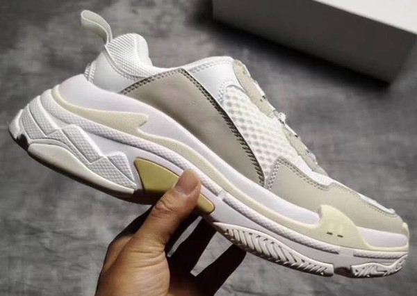 New Unveils New Triple S Running Shoe Paris Man Woman Sneaker High Quality Mixed Colors Thick Heel Grandpa Trainer Shoes size 35-45 08