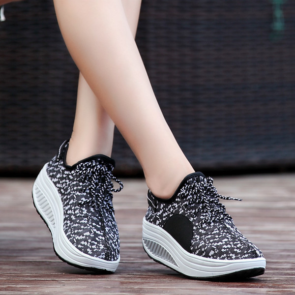 Toning Shoes women slimming sneakers 2018 new Height Increasing Sport Walking Fitness Wedges Swing canvas trainers shoes