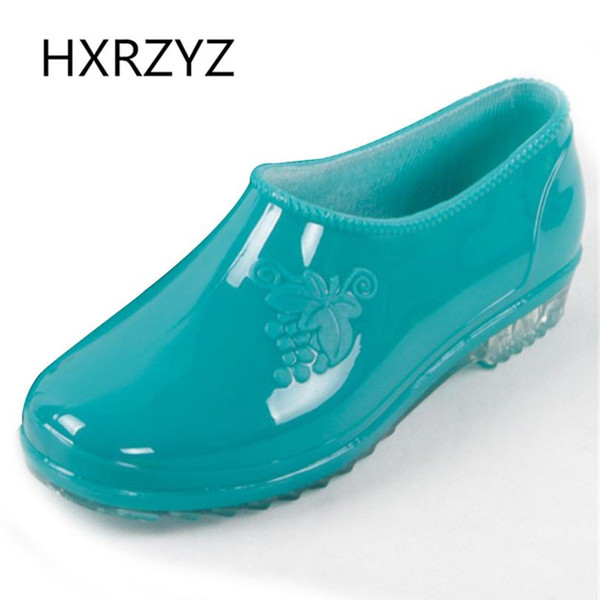 Women's Rain Shoes Low Style Jelly Rain Boots Women Round Toe Rubber Ankle Boots Lady Non-slip Waterproof Casual Shoes