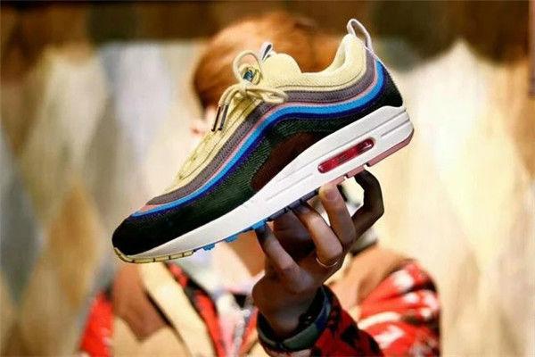 97 1 Sean Wotherspoon Running Shoes Silver Bullet Triple white balck Metallic Gold Mens Casual Sport trainers Sneakers Maxing 36-45