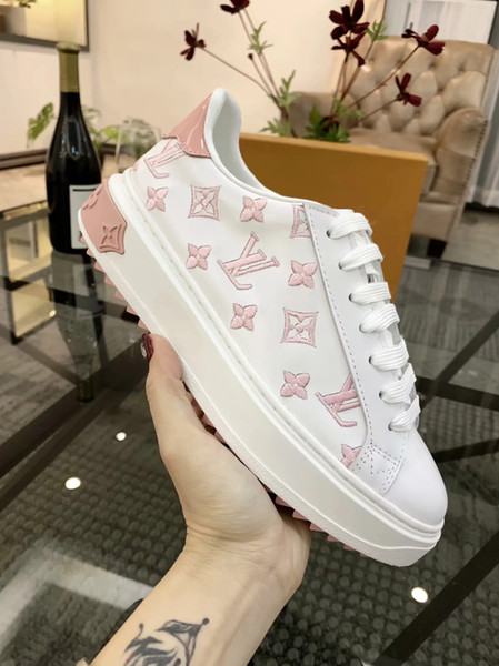 new L Men Casual Shoes Leather women Womens Leather embroidered logo comfortable Shoes Flat Casual Shoes Daily Jogging 3 colors