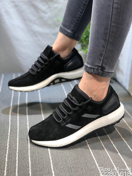 2018 Ultra Booste M upper with pig eight soles, Booste upper feet, comfortable casual sports shoes.