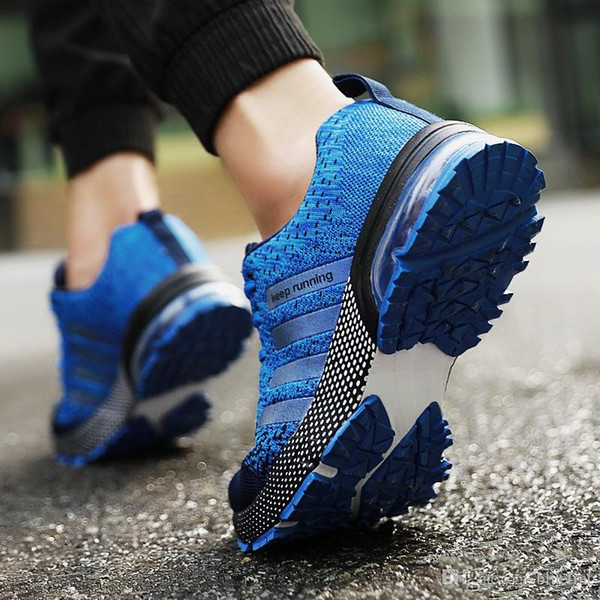 hot 2019.Spring and autumn male sports shoes.Wear resistance, shock absorption, air permeability,The first choice for outdoor sports