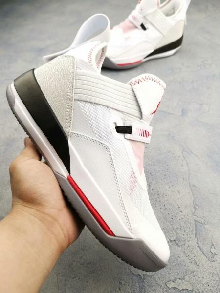 White Trainers Wholesale Casual Designer Shoes Visible Utility Sneakers Men Jumpman 33 Shoes 33 33S Utility Blackout Online For Sale