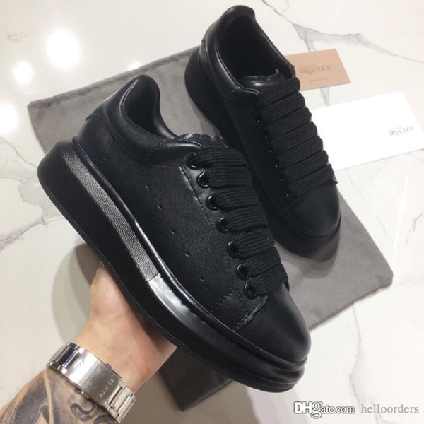 Hot Men Designer Dress Shoes Oversized Sneakers Designer Brand Luxury All Black Leather Casual Shoes Girl Women Men Chaussures Flat Sneaker