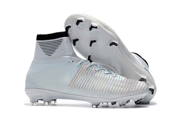 Top Quality Classic Style White CR7 Football Boots Men/Women/Kids Mercurial Superfly V TF/IC FG CR7 Soccer Shoes Soccer Cleats