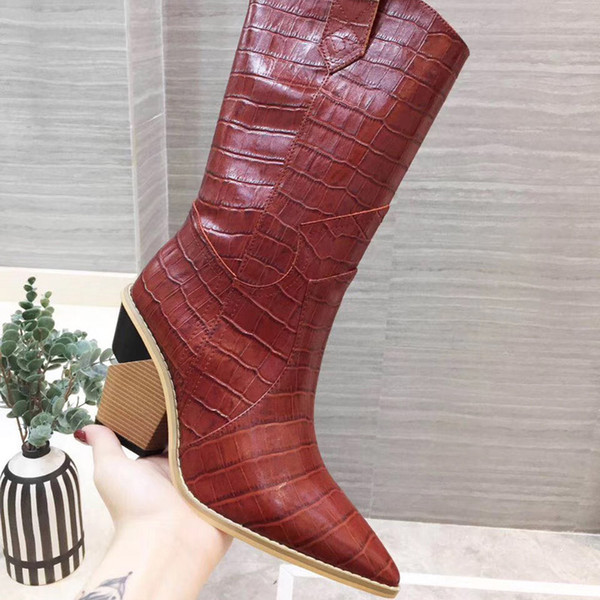 women hot on top luxury brand fashion high quality leather and heavy-duty soles comfortable breathable leisure lady Ma Ding designer boots