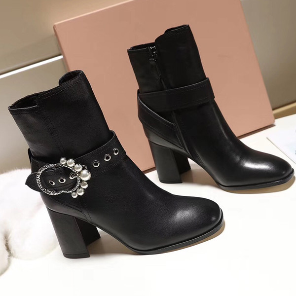 hot on top luxury brand fashion high quality leather and heavy-duty soles comfortable breathable leisure lady Ma Ding designer shoes