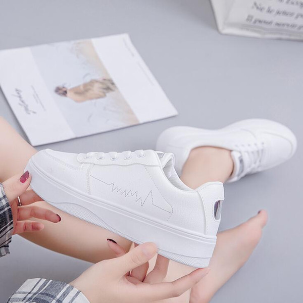 2019 Four Seasons Shoes Thick sole Flat shoes Sports running and leisure women shoes Ventilation White Leather Lace-Up Non-slip soft sole T5