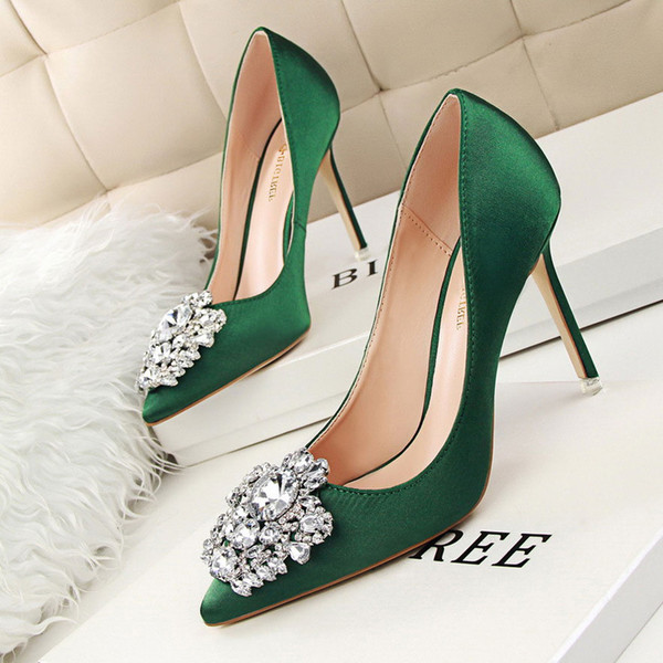 Beautiful Lady Dress Shoes Rhinestone Design Women Pointed Toe Thin High Heels Satin Sexy Party Festival Wedding Shoes Women Pumps