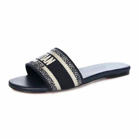 2019 Woman Slippers Sandals Designer Shoes Best Quality Summer Flat sandals Flip Flops Fashion sandals Size:35-40 With Box by Shoe07 31