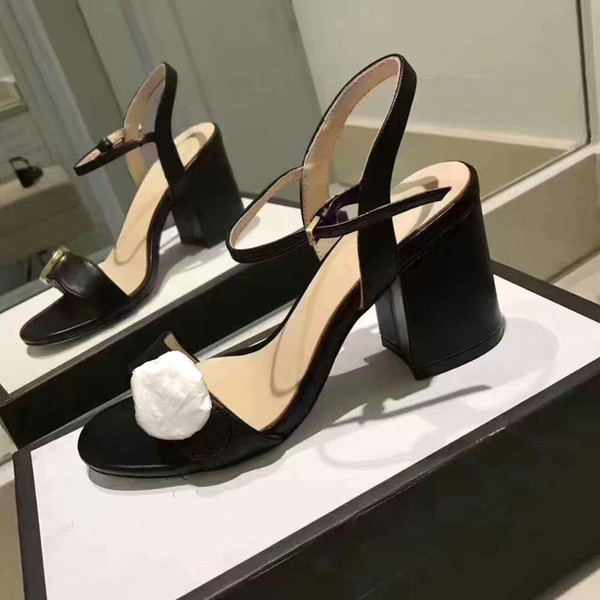 Classic Sandals Lady Summer 2019 Designer's Luxury Brand Sandals Metal buckle large size Leather high-heeled women's shoes with th
