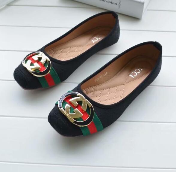 2019 new ggBrand Women shoes big size 35-42 Slide Huaraches Fashion Designer shoes Sneakers for Wearing by Shoe Stylish ladies flats.